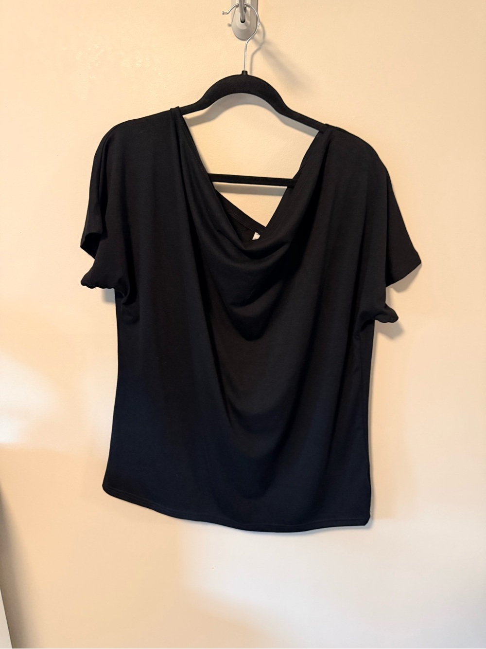 Women's Black Draped Back Short Sleeve Top
